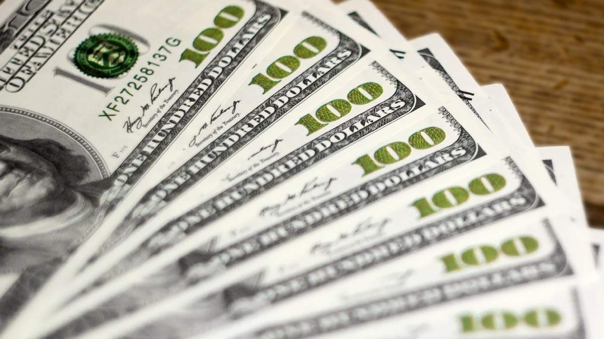 El dólar en el mercado paralelo mantuvo su cotización prácticamente sin cambios. Fuente: (TN)