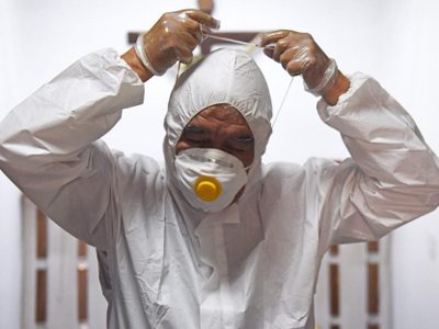 Eliminan criterio de edad de la Guía Bioética para atención del covid-19