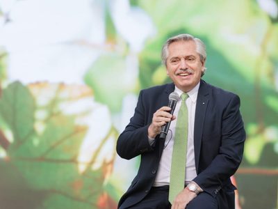 Dos actos y el discurso de Alberto Fernández con medidas estratégicas