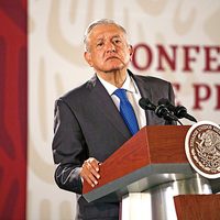 Una visita que no beneficia más que a Trump
