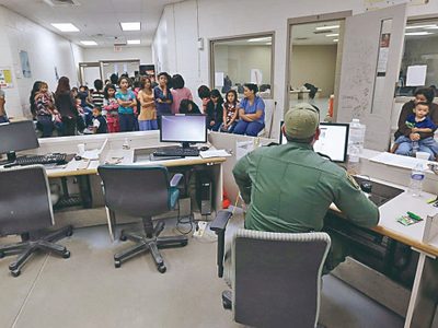 Los migrantes víctimas de 'La Hielera”