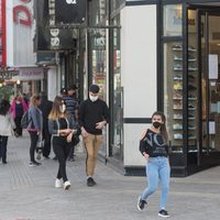 Los comercios de Neuquén desafían las restricciones y abren sus puertas