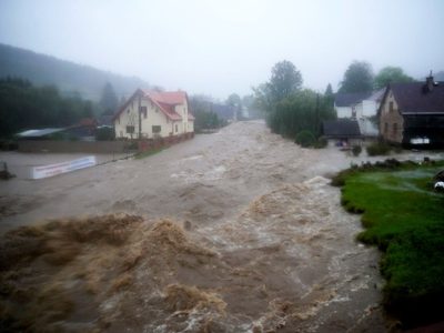 Las inundaciones provocan evacuaciones en República Checa y Polonia
