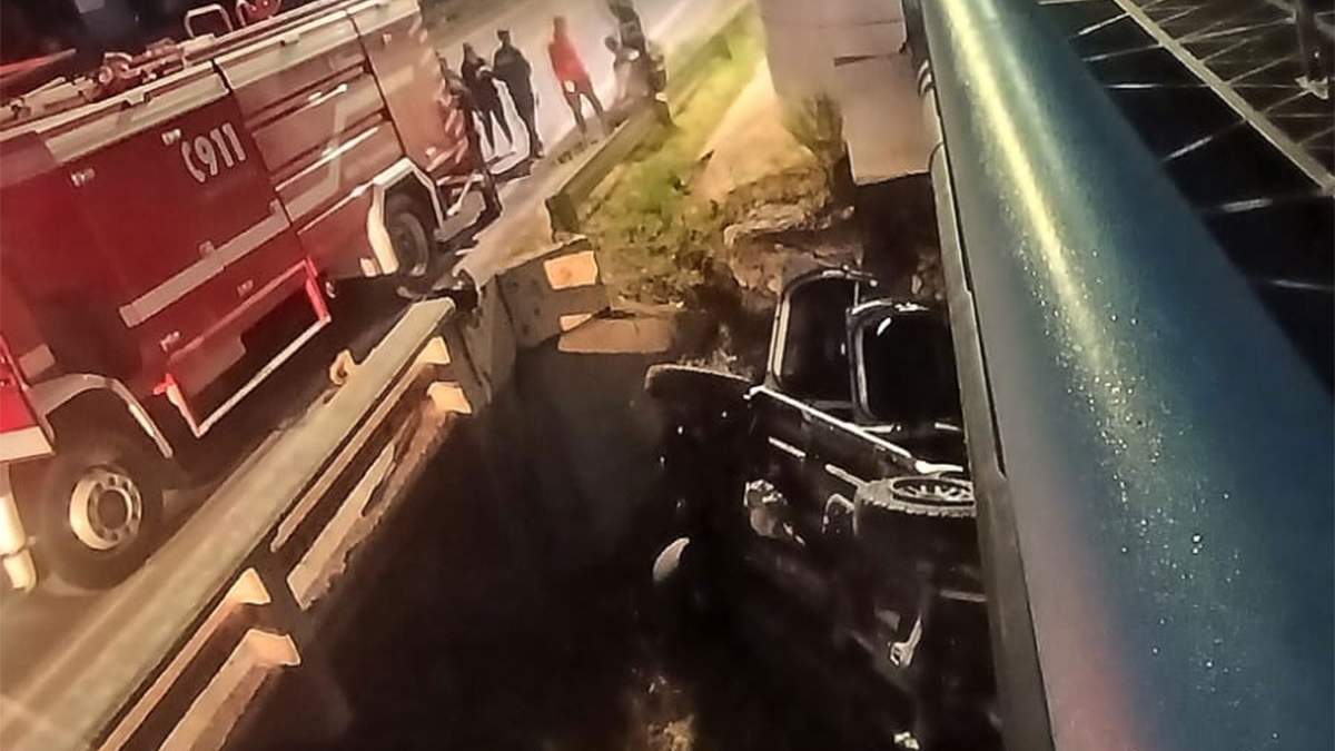 Así quedó la Toyota Hilux que perdió el control y lamentablemente dos personas fallecieron