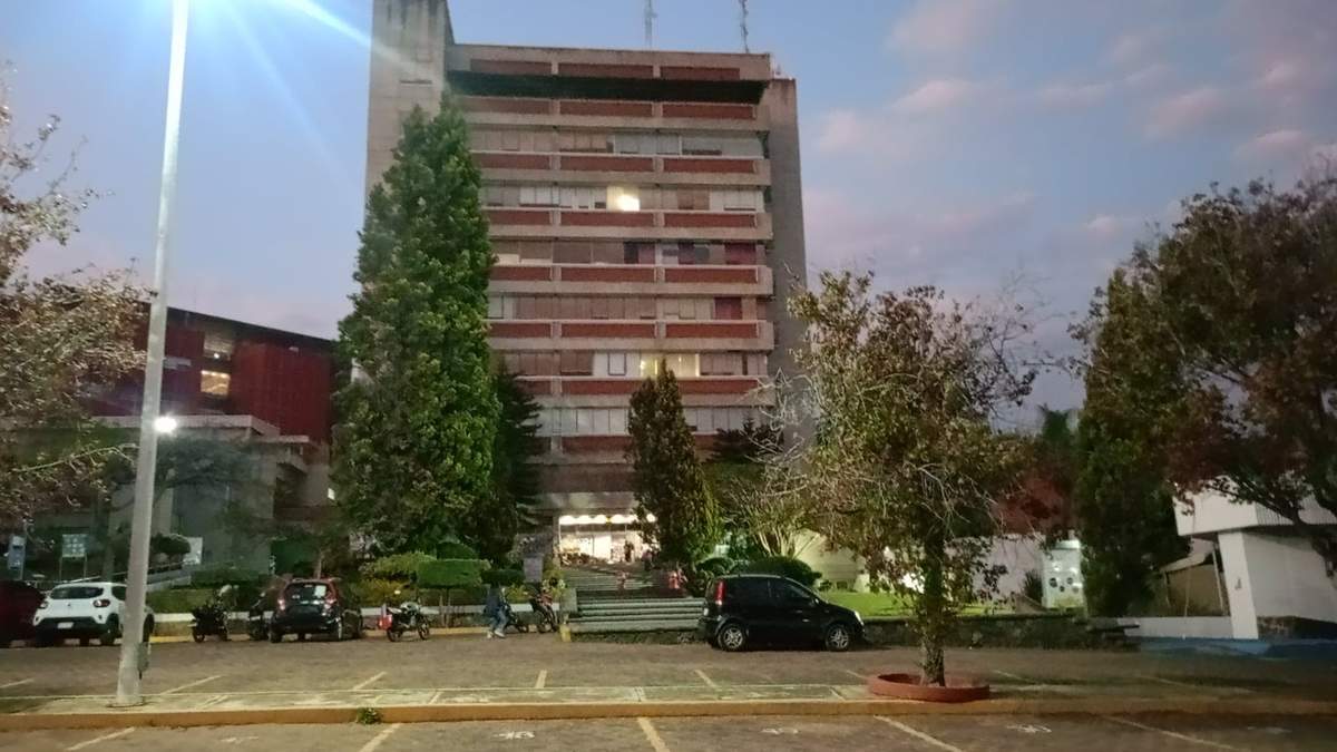 Rectoría de la UAEM, tomada por alumnos que exigen que la rectora Viridiana Ayde de León Hernández atienda la crisis de inseguridad