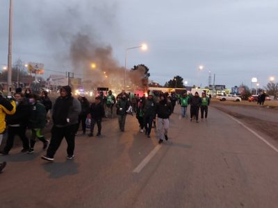 Urgente: El Gobierno convocó a ATE y se levantaron los bloqueos en puentes y aeropuertos