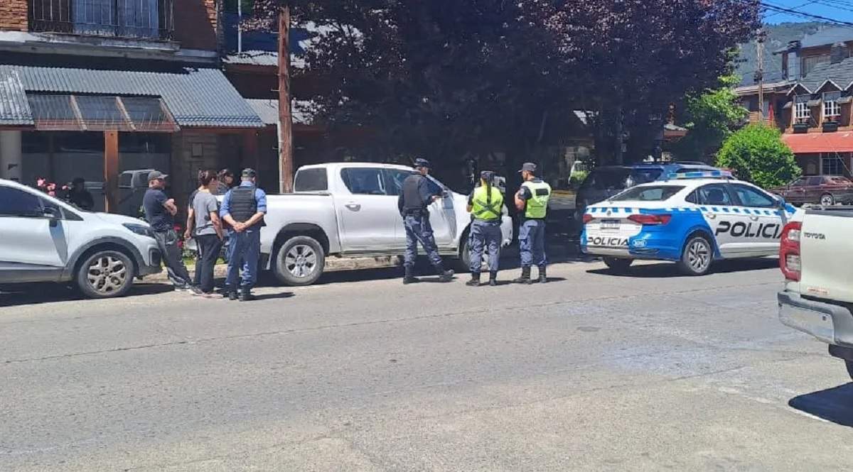 El operativo se realizó en pleno centro de San Martín de los Andes. Fuente (RSM)