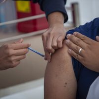 El gobierno de la CDMX da fechas y sedes para vacunar a personal educativo; así será el proceso