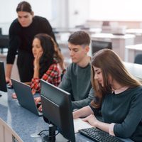 Generación Z y la IA: el futuro educativo y social bajo el algoritmo