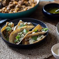 Tacos de chorizo: una combinación explosiva de sabores que vas a amar, en una receta perfecta para sorprender