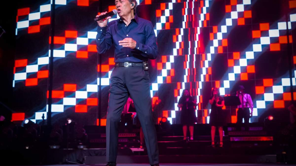 "Hasta siempre" en el Auditorio.