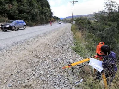 Quieren llenar de asfalto los caminos del Corredor de Los Lagos