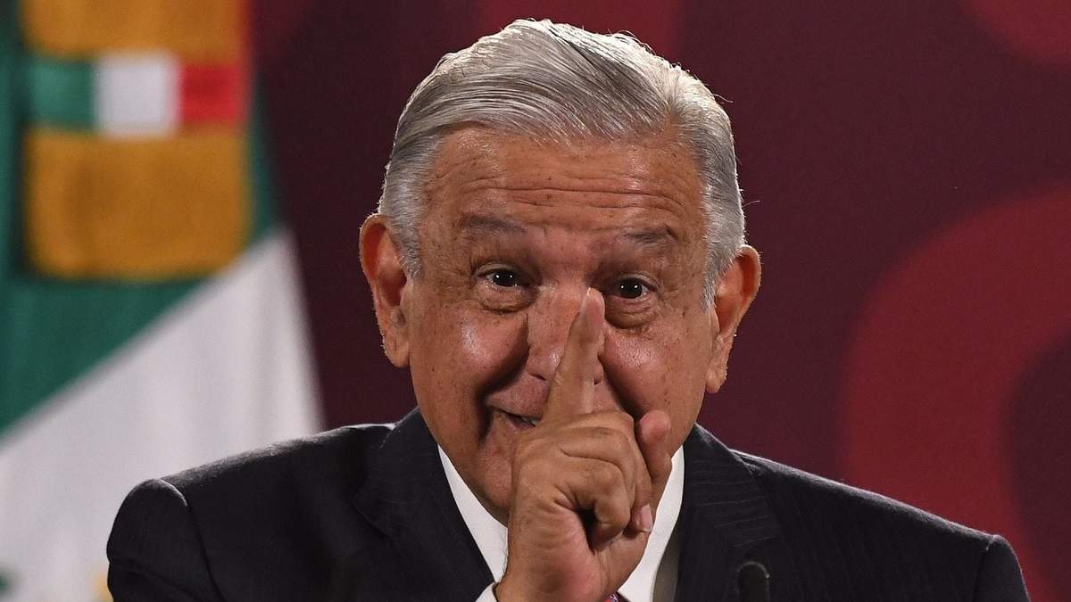 El presidente Andrés Manuel López Obrador de nuevo “tiró aceite
