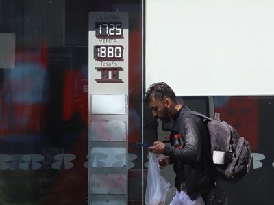 Intervención en Venezuela le pega al peso; hay nerviosismo en los mercados por México