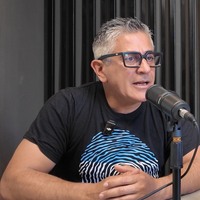 "A Marinelli ni lo citan a declarar y a los opositores nos cae todo el peso la Ley"
