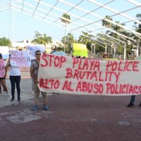 Protestan en Playa del Carmen contra abusos de la Policía Municipal