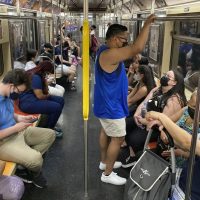 Nueva York retira orden de vacunación covid para empleados privados