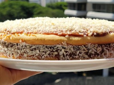Torta alfajor XXL: la bomba dulce que necesitás en tu próxima merienda para terminar con el antojo