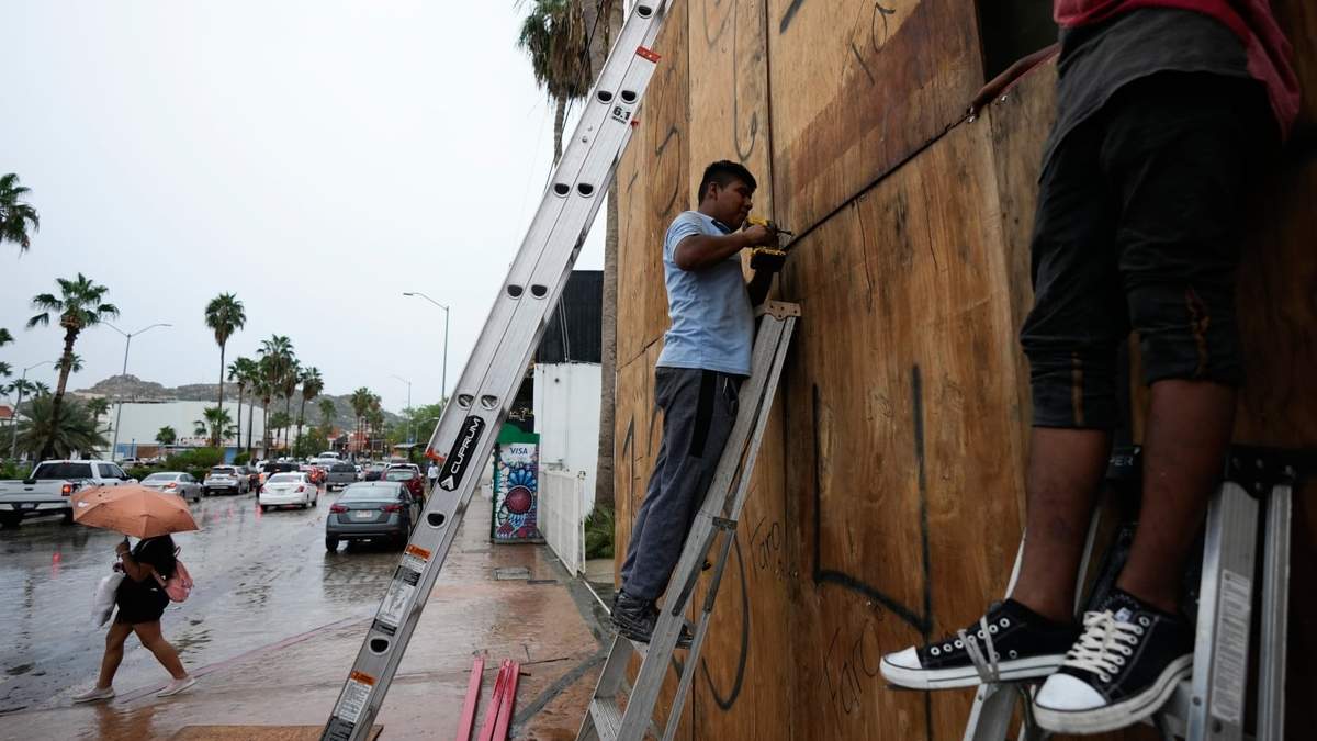 Los comercios se prepararon para la llegada de Norma