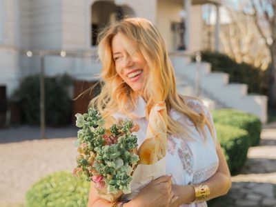 Nicole Neumann tiene los vestidos playeros más cancheros y fáciles de combinar: mirá cuánto cuestan