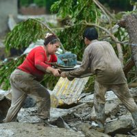 Suman 18 personas muertas y miles de familias damnificadas tras lluvias en Veracruz