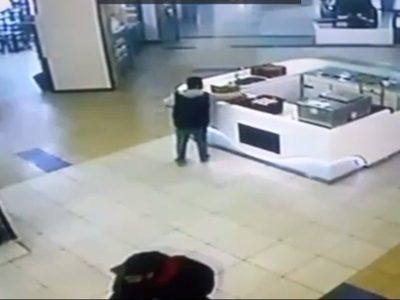 Atraparon a un ladrón por vender un celular robado en Facebook