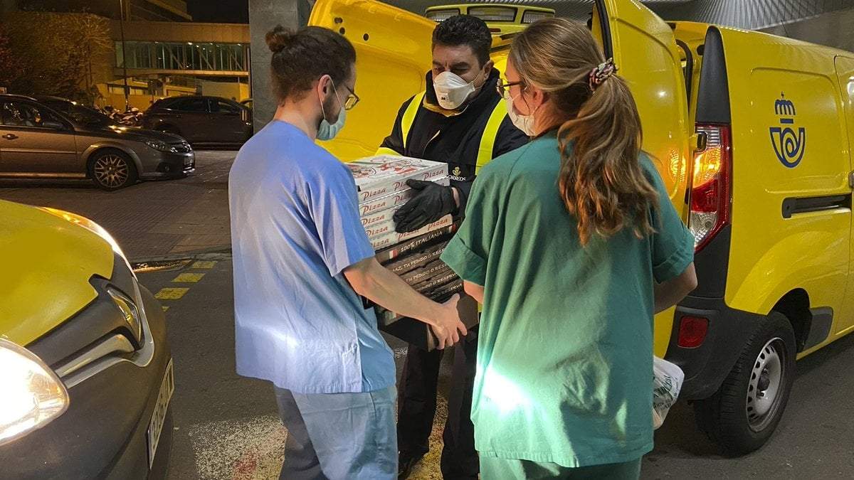 Delivery de comidas para personal Sanitario. Fuente: (Twitter)