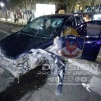 Chocó a otro vehículo en un semáforo en la ruta 22 e intentó darse a la fuga