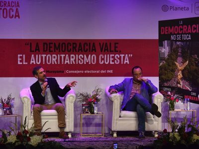 Lorenzo Córdova lanza SOS e implora presentar amparos contra "Plan B" de reforma electoral de AMLO