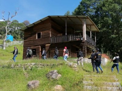 FGE encabeza cateos a inmuebles en el municipio de Pantelhó