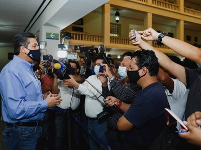 PAN responde a AMLO: Cabeza de Vaca mantiene el fuero