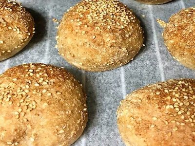 Pan keto por unidad y con pocos ingredientes: para una merienda exprés, deliciosa y más sana
