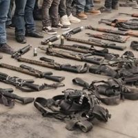 Juez vincula a 17 por portación de de armas exclusivas del Ejército en Michoacán