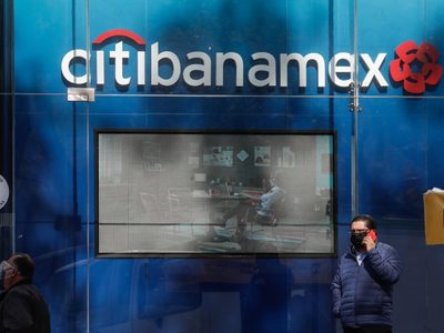 Ya sin AMLO en el camino, Germán Larrea quiere adquirir el 100% de Banamex
