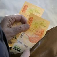 El Gobierno actualizó el salario mínimo hasta 2026: de cuánto es y qué pasa con las prestaciones por desempleo