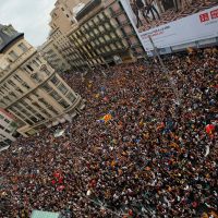 Independentistas catalanes hacen 'parón del país” en protesta por represión durante el referéndum