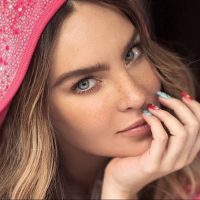 ¡No podrás sacarle la mirada! Belinda dejó ver su prenda más escandalosa ¡Debajo de todo!