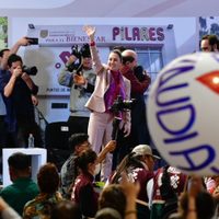 Sheinbaum convierte gira de información en alcaldías en mitin político