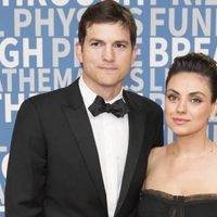 "Dos veces en el hospital": Mila Kunis reveló la grave enfermedad que padeció Ashton Kutcher