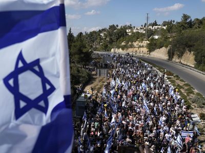 Israelíes marchan hasta Jerusalén para exigir libertad de rehenes de Hamás