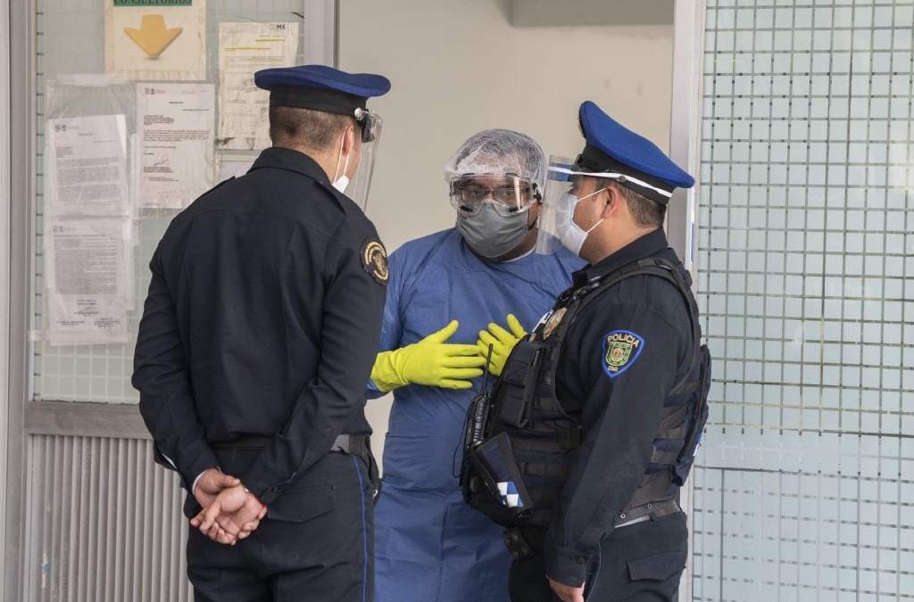 Personal de salud en el Hospital Balbuena de la CDMX. Foto: Octavio Gómez
