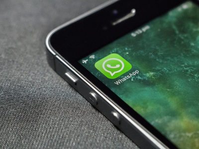 WhatsApp prueba limitar la cantidad de mensajes de difusión compartidos al mes para frenar el spam