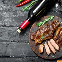 Asado al vino tinto: una receta inexplicablemente irresistible con la que te pondrás la 10