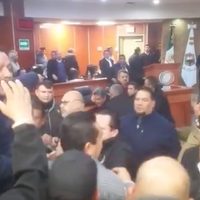 Entre enfrentamientos, aprueban ley para concesionar el servicio de aguas en BC (Video)