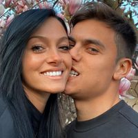 "Mi bebé, te amo tanto": Oriana Sabatini, Dybala y la postal más romántica bajo la puesta del sol