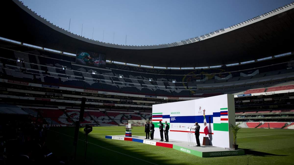 La cancha del estadio Azteca de la Ciudad de México durante la presentación de la candidatura de México como sede del Mundial de 2026, el 16 de febrero de 2018