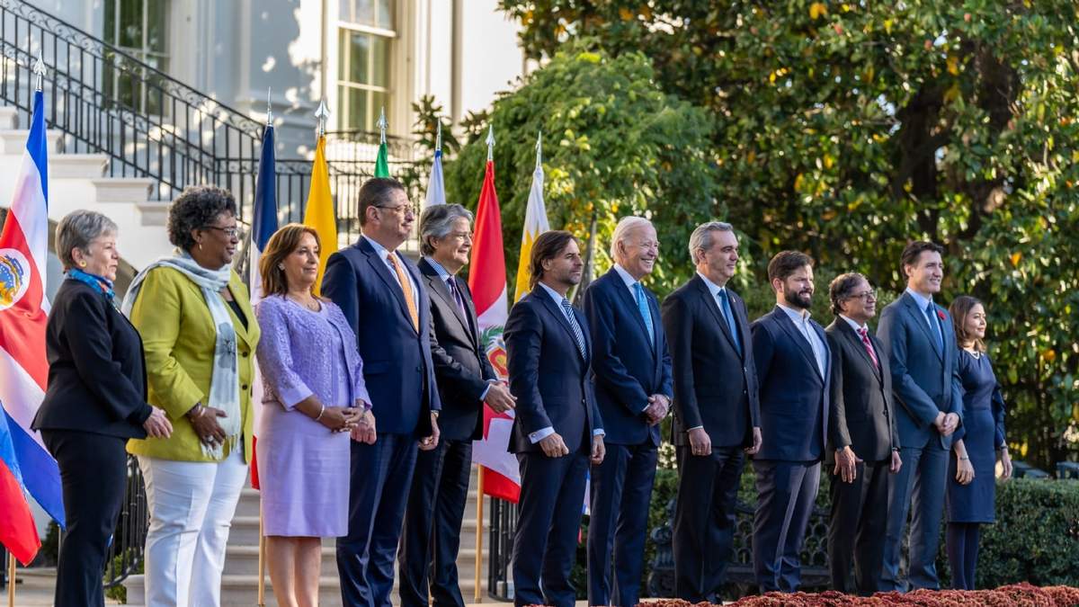 Asistentes a la cumbre de la Alianza de las Américas para la Prosperidad Económica