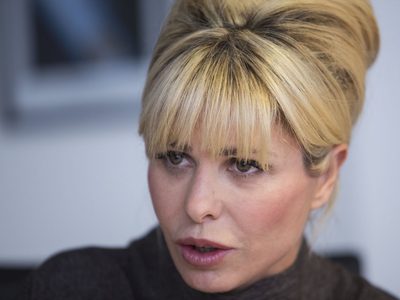 ¿Scioli la saludó? Karina Rabolini y un triste festejo de cumpleaños en cuarentena. ¡Terrible!