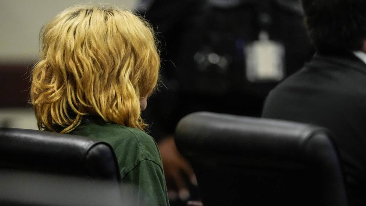 Colt Gray, acusado como adulto por cuatro asesinatos, comparece en la sala del tribunal del condado de Barrow , Georgia