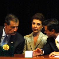 Fox le cobra réditos a Peña Nieto